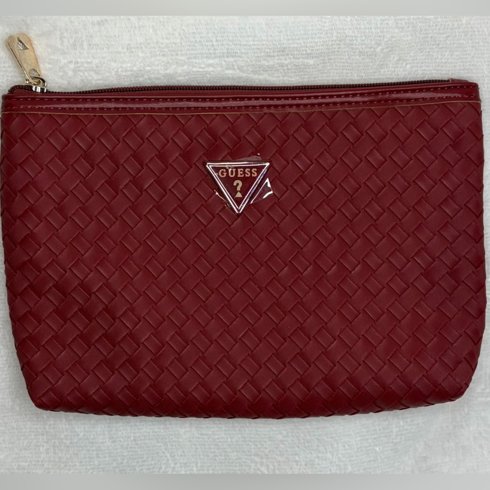 Women’s 90’s vintage Guess cosmetic bag
